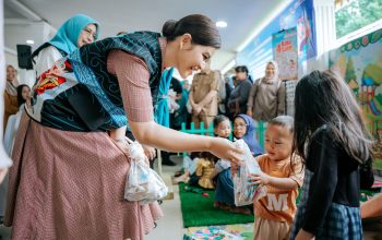 Kahiyang Ayu Bersama TP PKK Sumut Beri Layanan Kesehatan Gratis