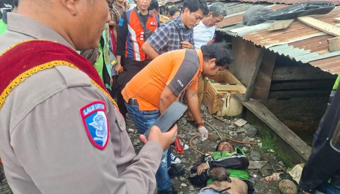 Driver Ojol Tewas Ditabrak Kereta di Medan, Penumpang Selamat Usai Lompat
