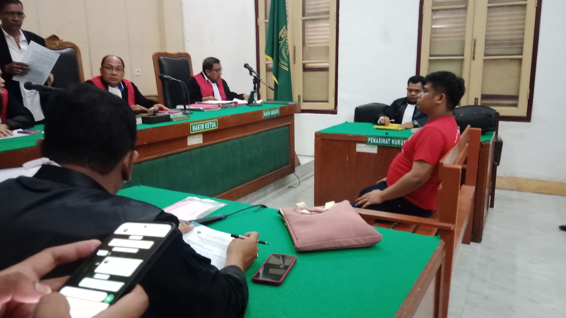 penjaga toko emas ditangkap