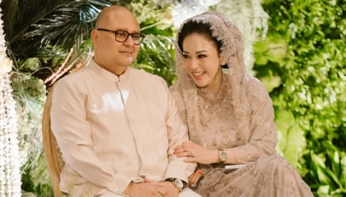 Gaya Sultan di Pernikahan El Rumi, Jam Tangan Maia Estianty dan Irwan Mussry Tembus Rp 7 Miliar