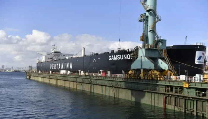 2 Kapal Pertamina Masih Tertahan di Teluk Arab, Selat Hormuz Belum Sepenuhnya Aman