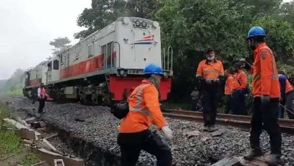 kecelakaan kereta bekasi 2026