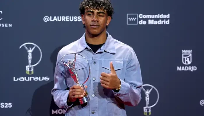 Lamine Yamal Samai Johan Cruyff di Laureus Awards 2026, Bintang Muda Barcelona Terus Bersinar