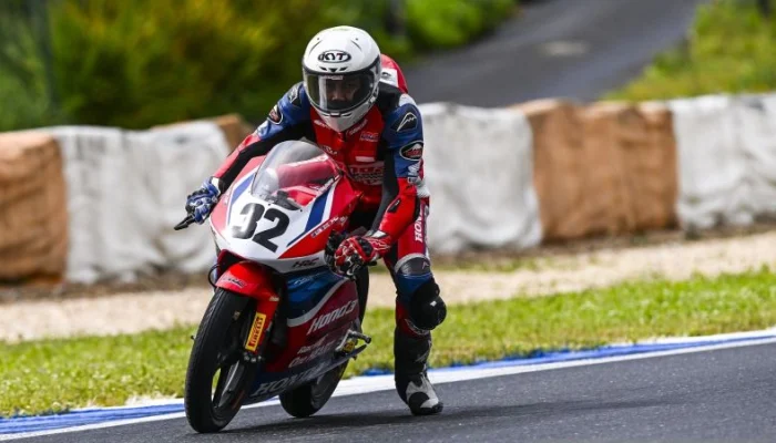 Ramadhipa Cetak Sejarah di Jerez! Start P17, Finis Juara MotoGP Rookies Cup 2026