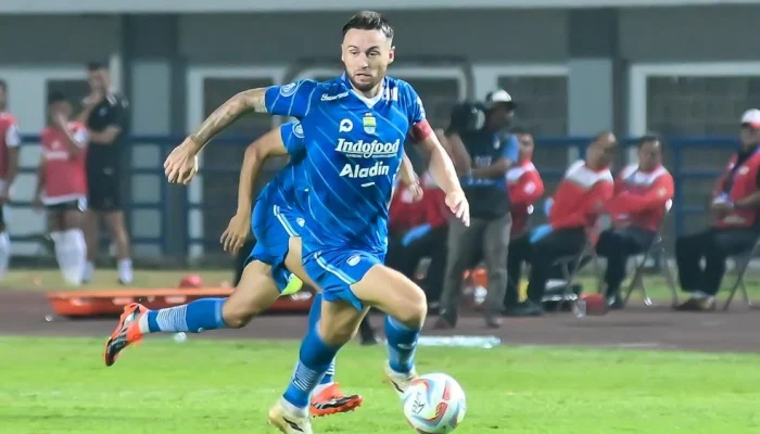 Persib Bandung Ditahan Arema 0-0, Persaingan Puncak Klasemen Makin Ketat