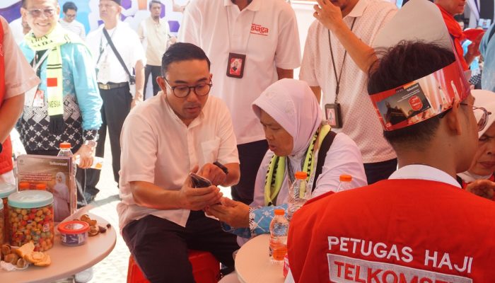 Temani Perjalanan Ibadah, Posko Siaga Haji Telkomsel Hadir di Medan dan Aceh