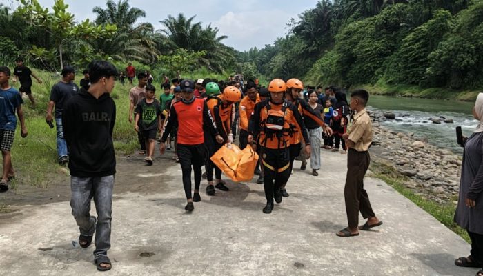 Dua Pelajar SMA yang Hanyut di Sungai Bingei Ditemukan Tim SAR Gabungan