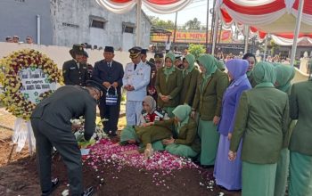 Jenazah Kopda Anumerta Farizal Dimakamkan di TMP Giripeni, Gugur dalam Misi Perdamaian di Lebanon