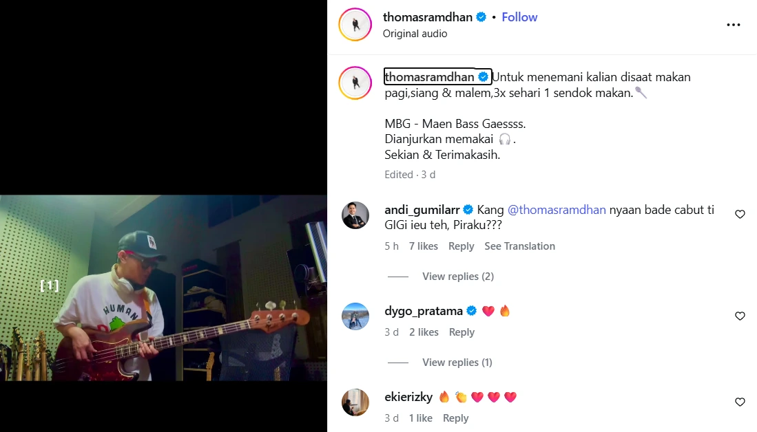 Thomas Ramdhan bermain bass dalam unggahan Instagram yang dikaitkan dengan kabar keluar dari band GIGI pada April 2026.