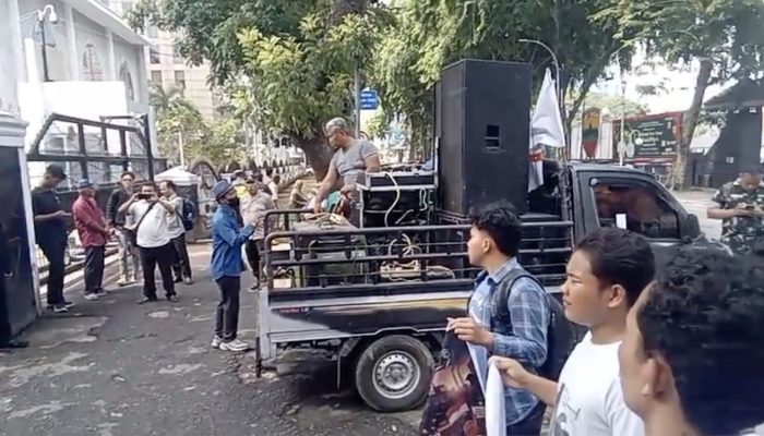 FABEM Demo di DPRD Sumut Desak Pembenahan Tata Kelola Listrik