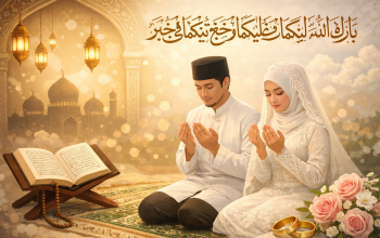 Ilustrasi pengantin Muslim berdoa akad nikah setelah ijab qabul, duduk di atas sajadah dengan Al-Qur’an dan cincin pernikahan, suasana religius dan penuh keberkahan.