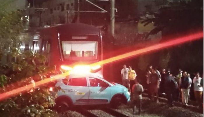 KAI Sebut Kecelakaan KA Argo Bromo Anggrek dengan KRL di Bekasi Akibat Taksi yang Menemper ke KRL