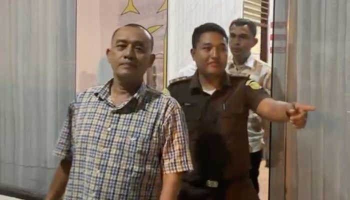 Polres Padangsidimpuan Serahkan Tersangka RL dan Barang Bukti ke Kejari dalam Kasus Diduga Menipu 34 Teman Polisinya Senilai Rp10,2 Miliar