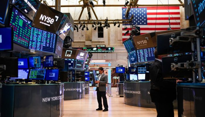 Wall Street Bervariasi Didorong Pasar Menanti Tenggat Waktu Trump untuk Iran