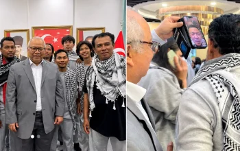 9 WNI relawan Global Sumud Flotilla saat bersama KJRI Istanbul usai ditahan Israel dalam perjalanan menuju Gaza.