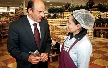 Arthur T Demoulas