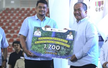 Peringatan May Day 2026, Bupati Asahan Terima 1.700 Kartu BPJS Ketenagakerjaan
