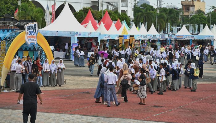 Hari Kedua Gebyar Pendidikan Sumut 2026 Membludak, UMKM Diserbu Ribuan Pengunjung