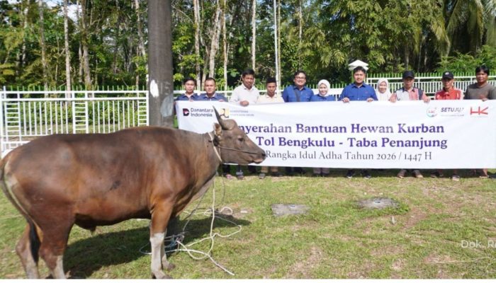 Hutama Karya Salurkan 300 Ekor Hewan Kurban pada Momentum Iduladha 1447 H
