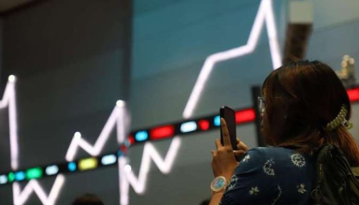 IHSG Semakin Perkasa Naik 45,616 Poin Duduk di Level 7.102,722 di Perdagangan Sesi I