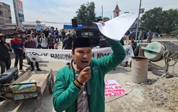 PW HIMMAH Sumut Demo di Polda, Desak Kapolri Tolak Banding PTDH Kompol Dedi Kurniawan