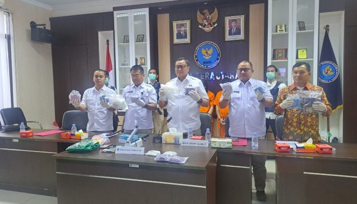 BNNP Sumut Bongkar Jaringan Narkoba Keluarga di Medan, 2 Kg Sabu dan Ribuan Ekstasi Disita