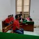 Oloan Hamonangan Simamora terdakwa penadah emas curian hakim PN Medan saat menjalani sidang putusan di Pengadilan Negeri Medan.