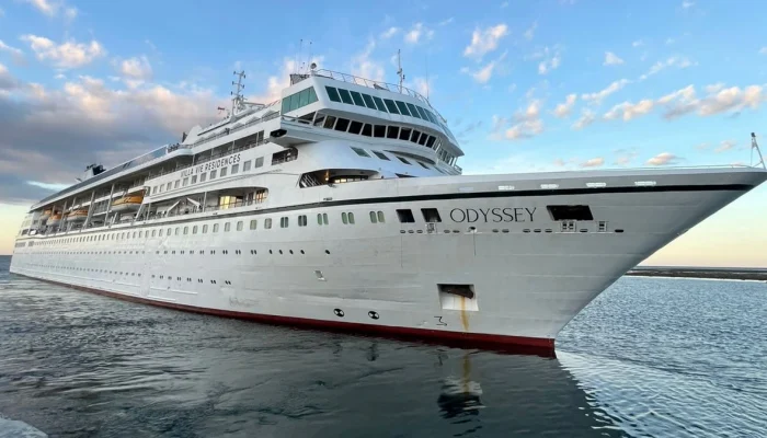 PELNI Sukses Layani Kapal Pesiar MV Odyssey, Perkuat Pariwisata Bahari Indonesia