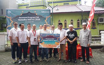 Perluas Manfaat bagi Masyarakat Melalui Semangat Kebersamaan, Telkomsel Salurkan Hewan Kurban Iduladha 1447 H
