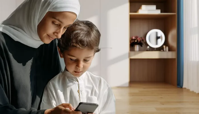 Hardiknas 2026: Psikolog Ingatkan Peran Orang Tua sebagai Pendidik Utama di Era Digital