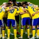 Skuad Swedia Piala Dunia 2026 sedang melakukan huddle tim di lapangan sebagai bentuk kekompakan sebelum pertandingan.