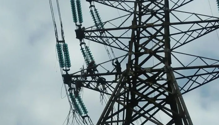 Listrik Sumatra Berangsur Pulih, PLN Ungkap Penyebab Padam Massal