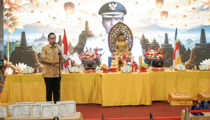 Peringati Hari Waisak, Wali Kota Medan Ajak Umat Buddha Pancarkan Cahaya Kebaikan