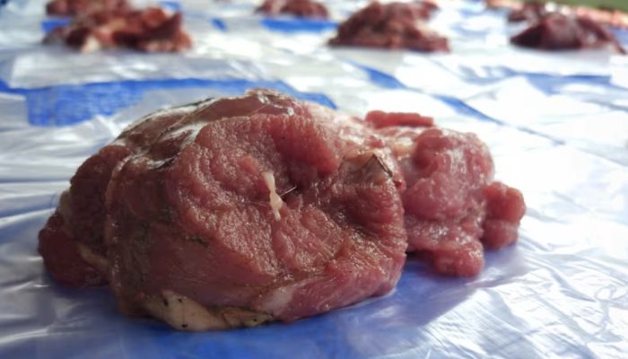 Cara Merebus Daging Sapi Cepat Empuk Tanpa Boros Gas, Cukup Pakai 1 Bahan Dapur