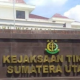 Tampak depan Gedung Kejati Sumatera Utara di Medan, yang menjadi lokasi koordinasi Kejaksaan dalam pengawasan dan penanganan perkara dugaan penyalahgunaan wewenang di Kejari Sergai.
