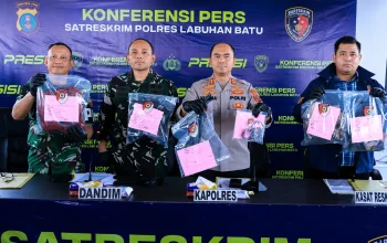 Konferensi pers kasus Luis David Hutabarat di Polres Labuhanbatu terkait penetapan tersangka dugaan penganiayaan yang menyebabkan korban meninggal dunia.
