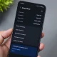 Cara cek masa dukungan HP Android melalui menu informasi perangkat untuk mengetahui status update sistem operasi dan pembaruan keamanan.