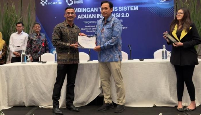 Dana Sabet Penghargaan Perusahaan Paling Aktif dalam Melaporkan Konten Ilegal dari Komdigi