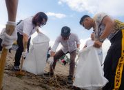 DANA dan KKP Perkuat Komitmen Blue Economy melalui Aksi Bersihkan Pantai