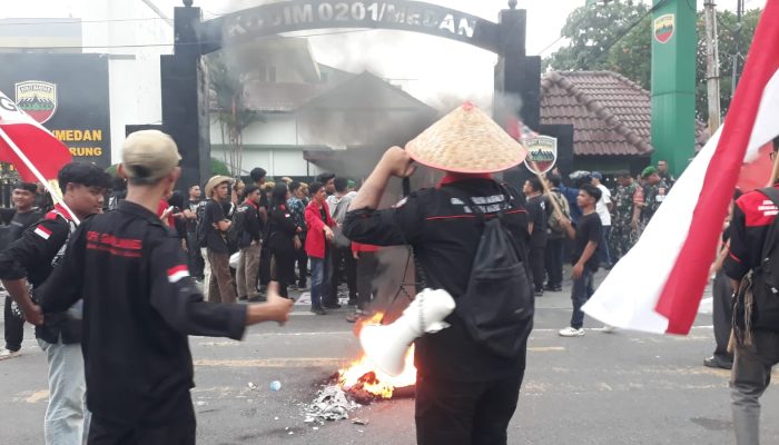 GMNI Medan Demo di Depan Kodim 0201, Tolak Keterlibatan TNI dalam Program Sipil dan Proyek Strategis