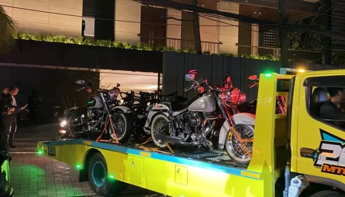KPK Sita Harley Davidson, Ducati dan Porsche dari Rumah Silmy Karim dalam Kasus Pemerasan Imigrasi