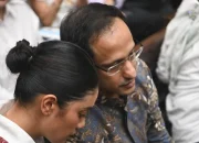 Nadiem Makarim Banding