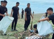 Brimob Poldasu Gelar Gerakan Indonesia Asri di Pantai Laharuga