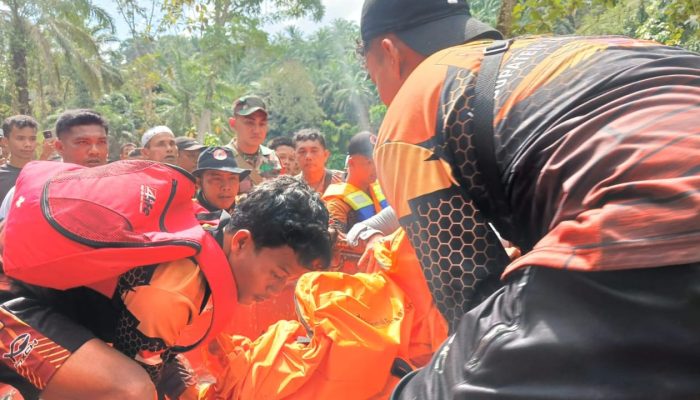 Tim SAR Gabungan Temukan Korban Terseret Arus Sungai Aek Natas