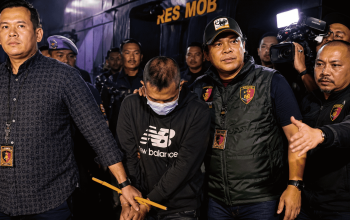 Taufik Hidayat ditangkap