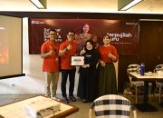 Dari Papan Tulis ke Konten Kreatif dan Pakai AI di Kelas, Terpujilah GURU Telkomsel Naikkan Level 1.000 Tenaga Pendidik di Indonesia