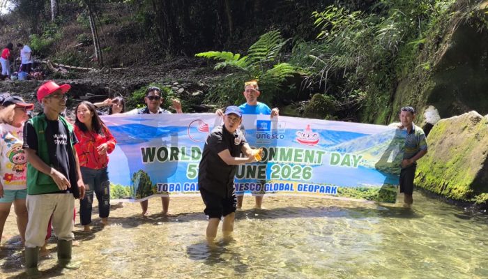 Ultah Unik ala Marandus Sirait dalam Peringatan HLH