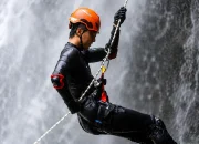 Canyoneering di Air Terjun Sisundung, Sensasi Menaklukkan Tebing 23 Meter di Tapanuli Selatan