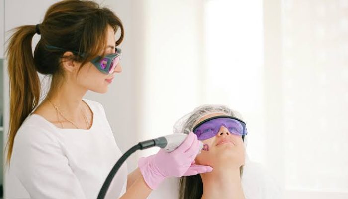 Klinik Kecantikan Ilegal Pekerjakan Warga Rusia dan Armenia di Bali Ditutup Pemerintah